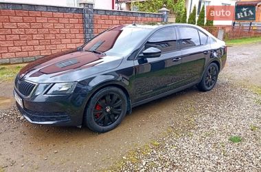 Лифтбек Skoda Octavia 2017 в Тячеве