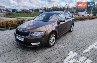 Универсал Skoda Octavia 2015 в Стрые