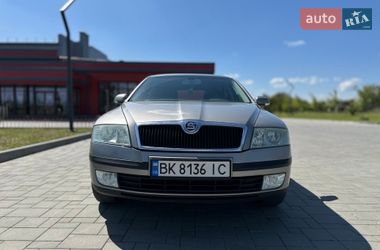 Лифтбек Skoda Octavia 2006 в Здолбунове