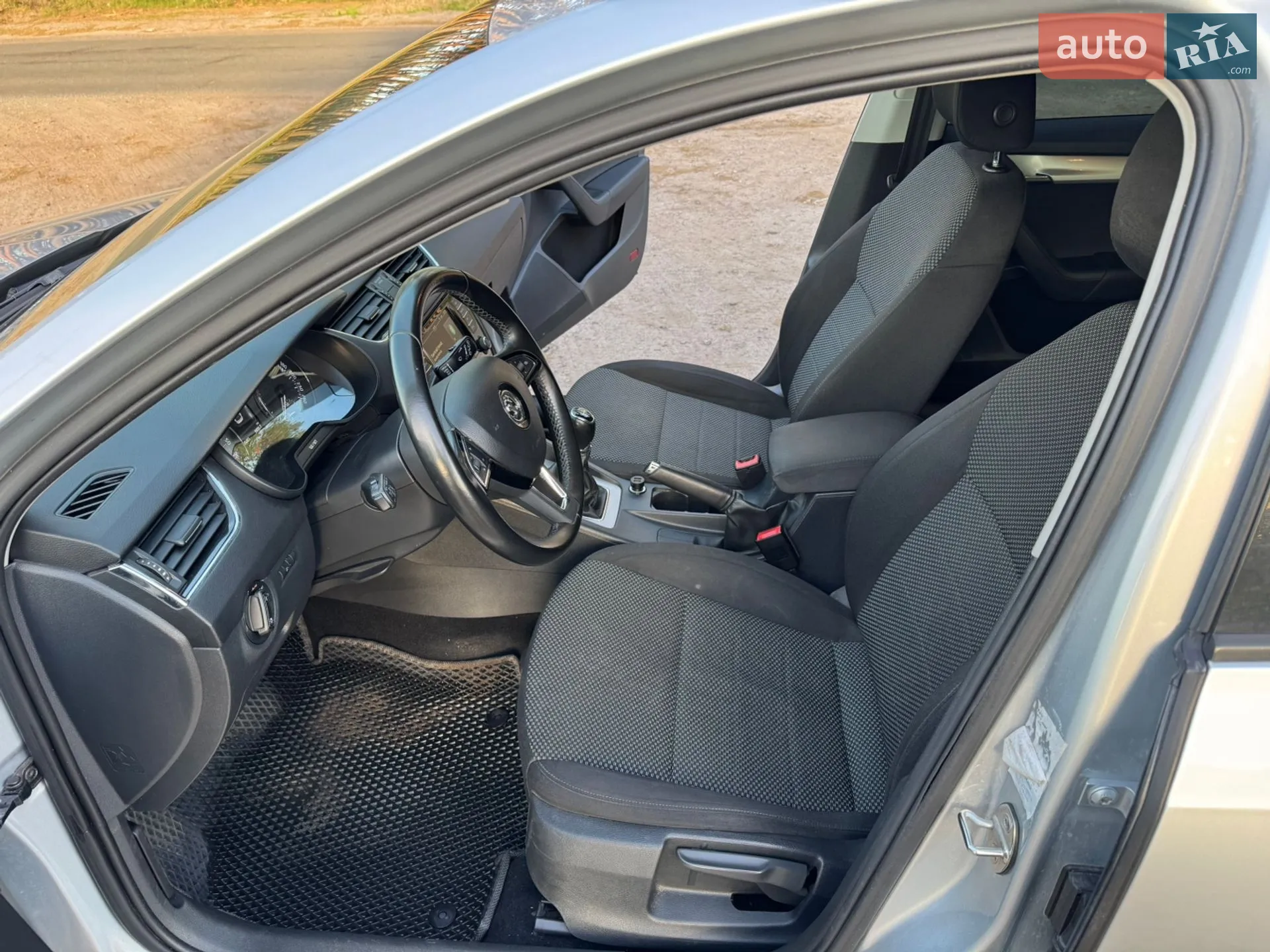 2016 Skoda Octavia - мініатюра 23