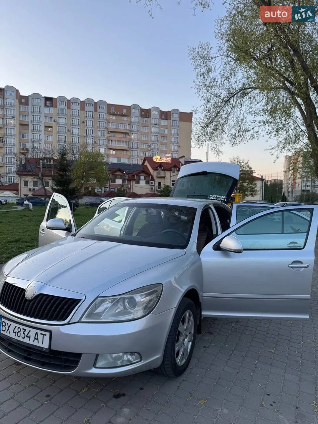 2010 Skoda Octavia - мініатюра 2