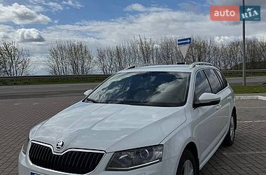 Универсал Skoda Octavia 2015 в Умани