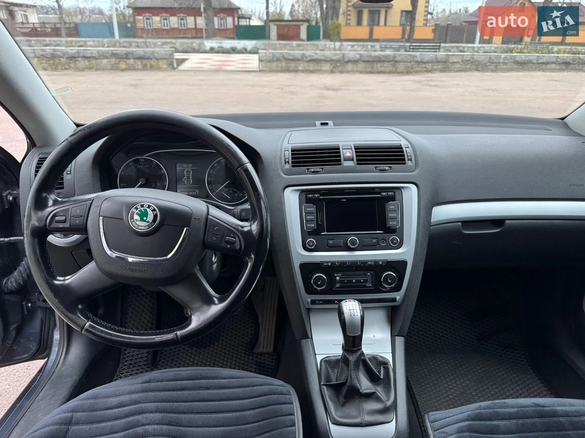 2010 Skoda Octavia - мініатюра 22