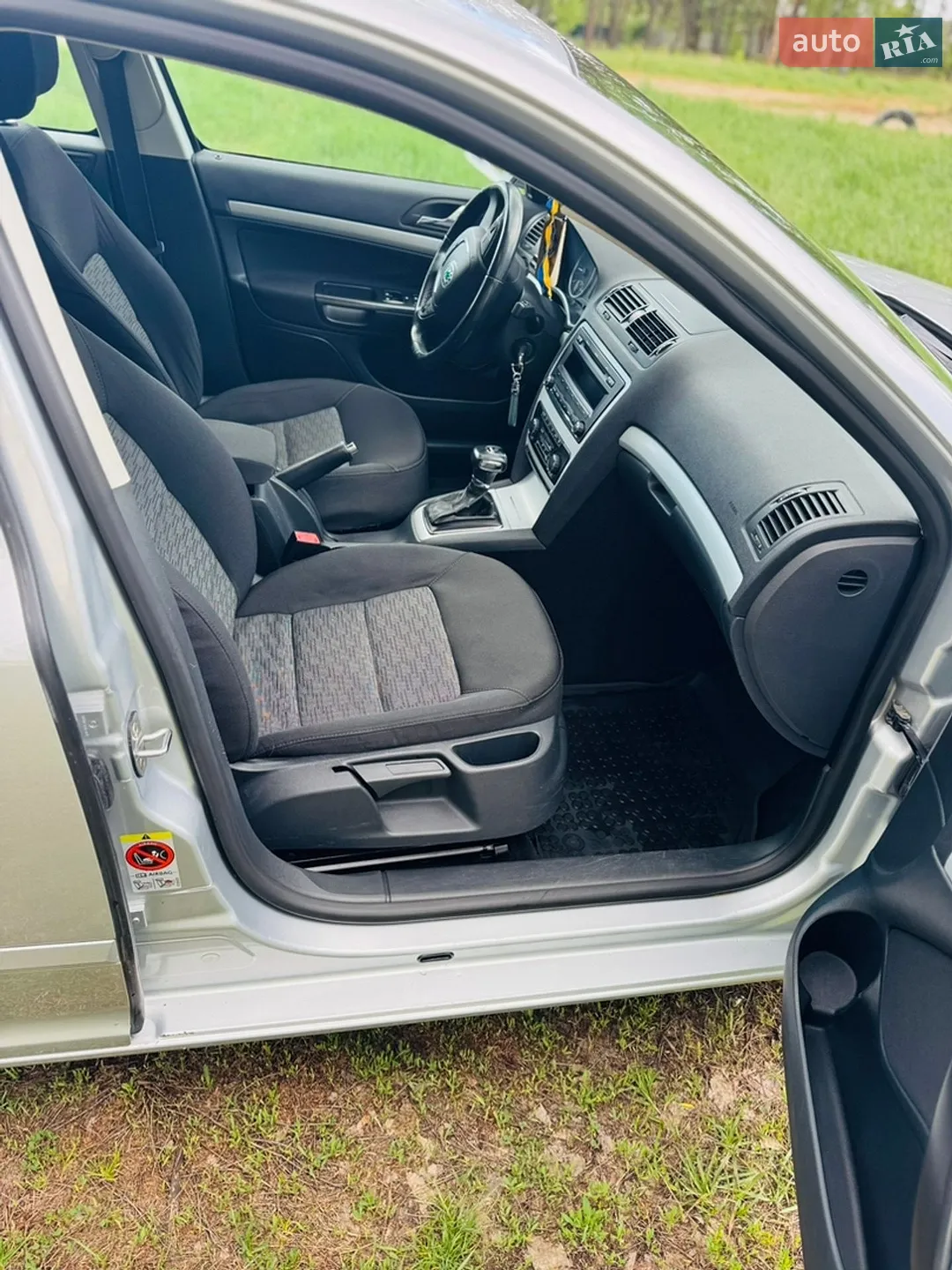 2010 Skoda Octavia - мініатюра 11