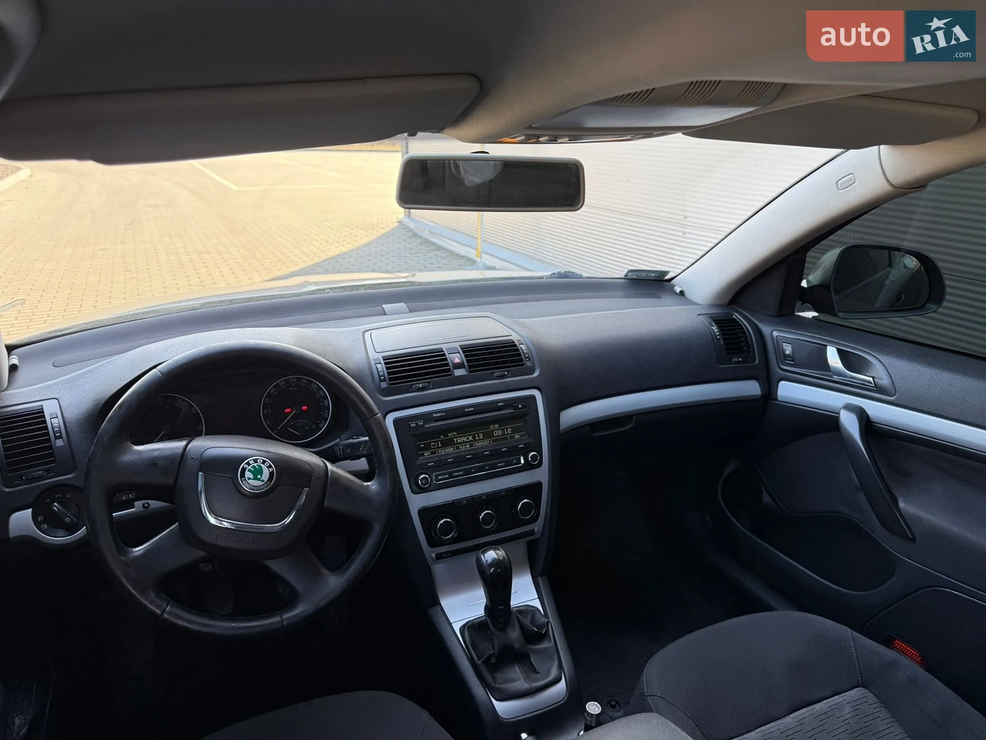 2010 Skoda Octavia - мініатюра 9