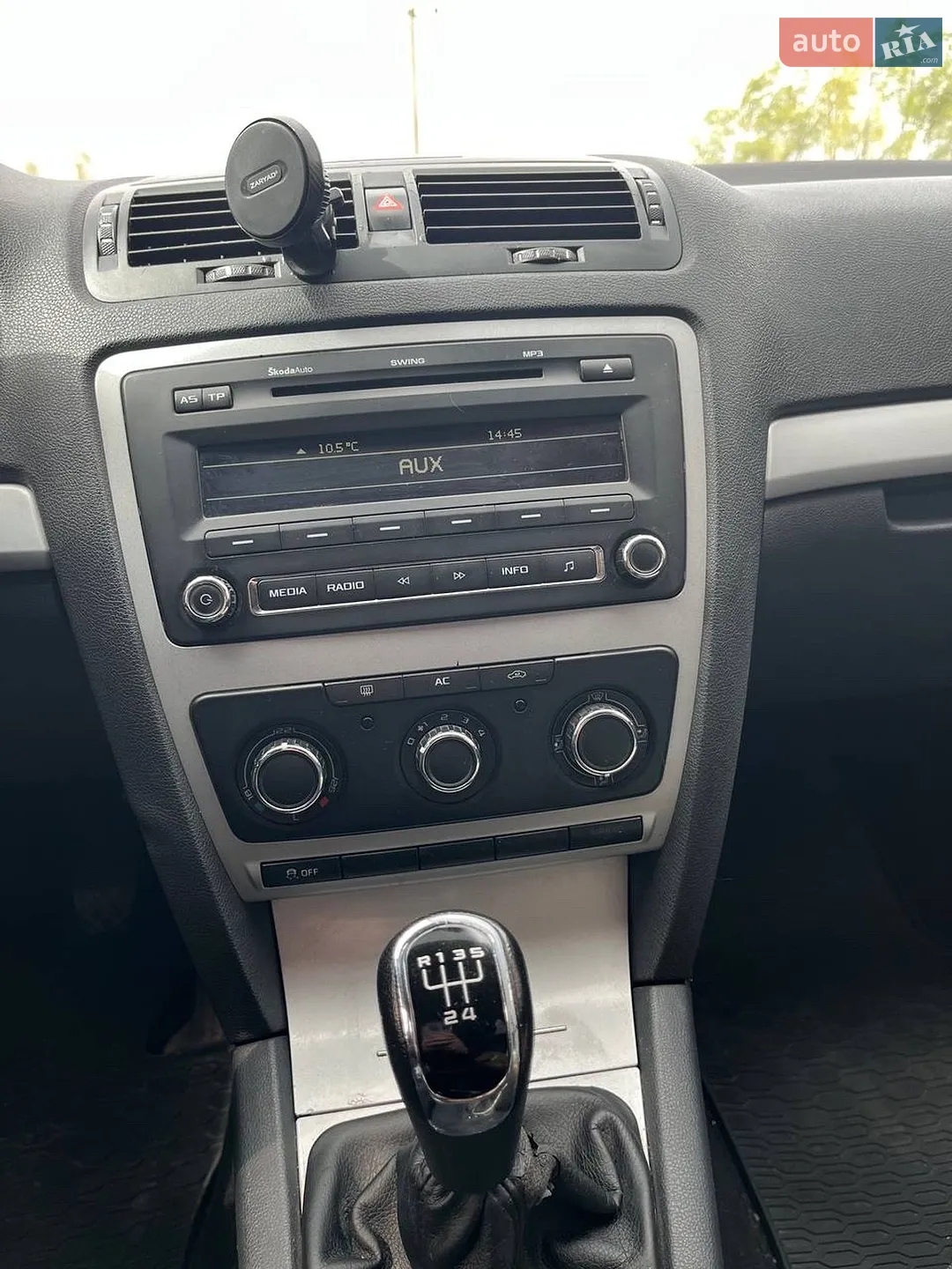 2010 Skoda Octavia - мініатюра 9