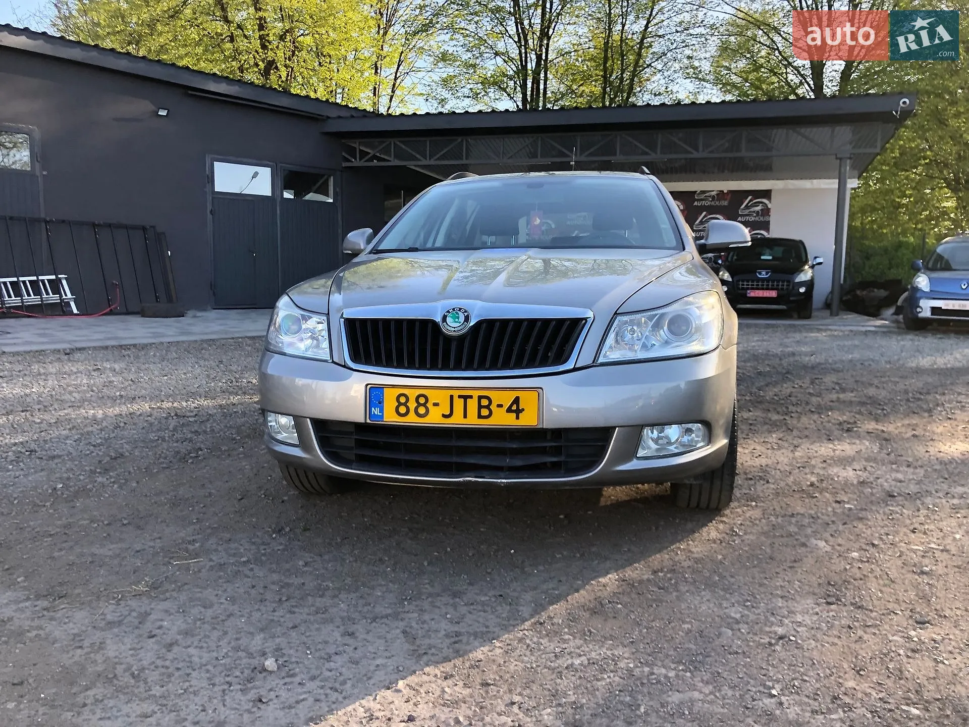 2011 Skoda Octavia - мініатюра 2