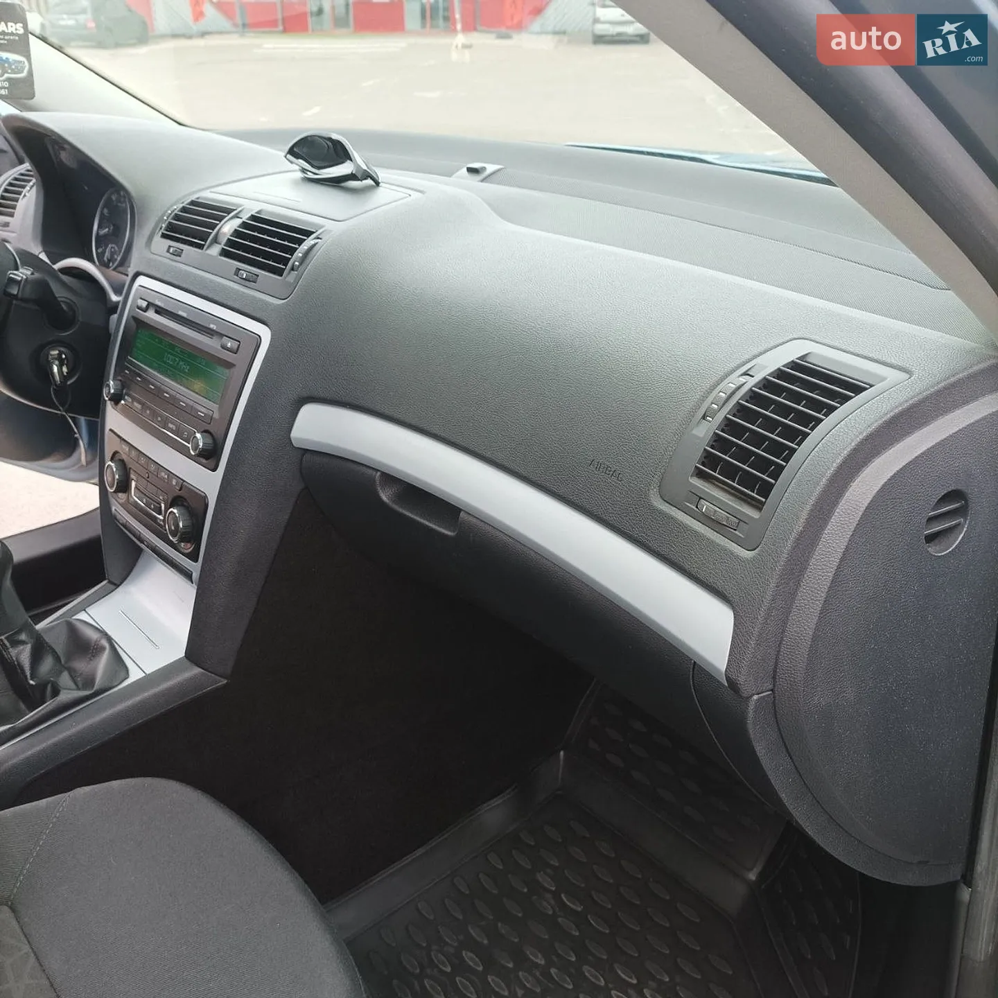 2011 Skoda Octavia - мініатюра 46