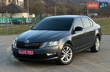 Ліфтбек Skoda Octavia 2019 в Сваляві