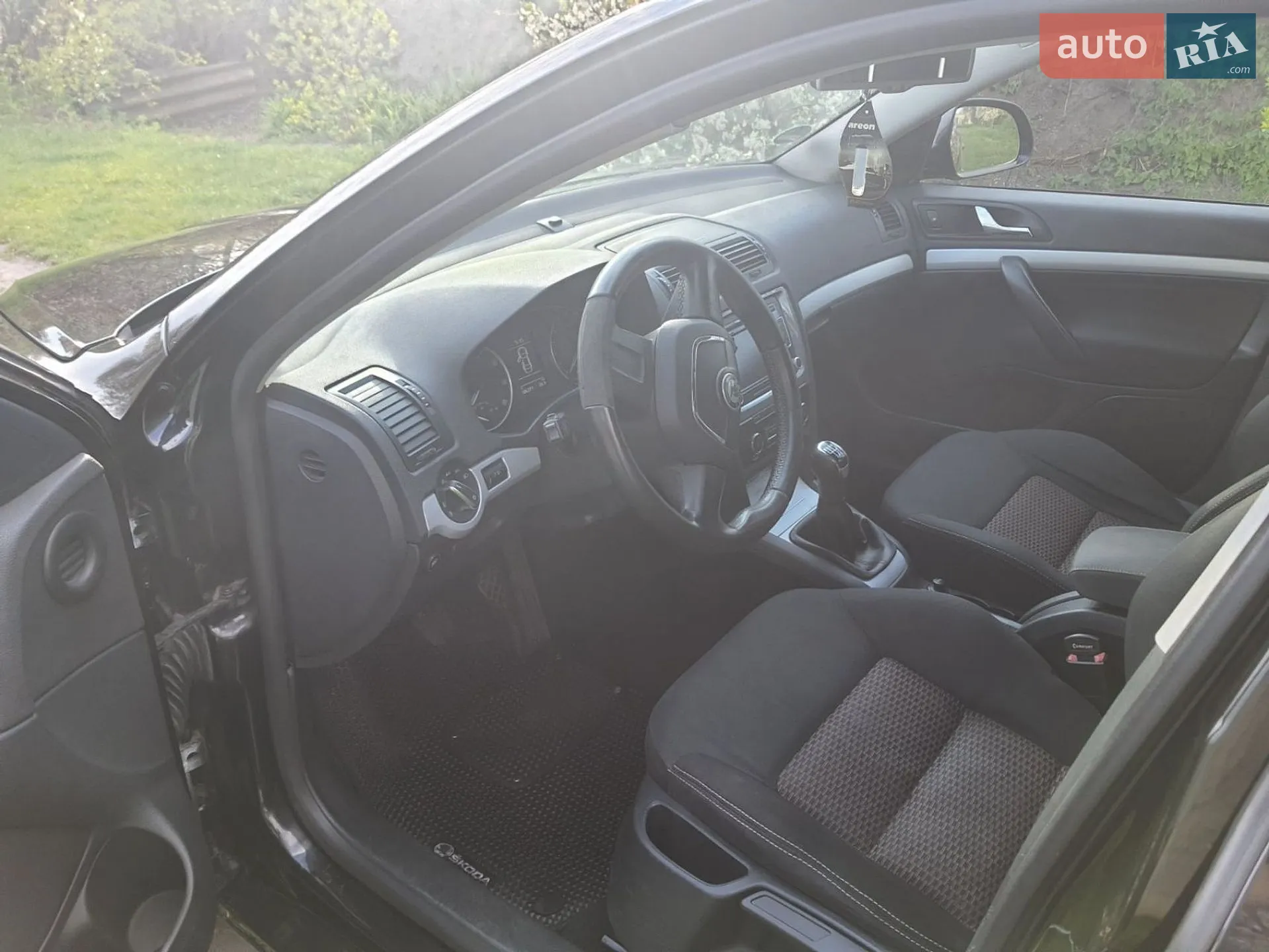 2011 Skoda Octavia - мініатюра 13