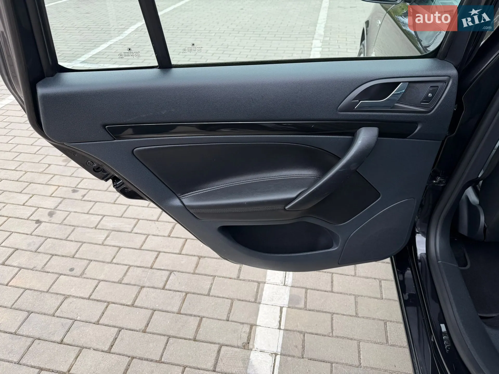 2010 Skoda Octavia - мініатюра 77