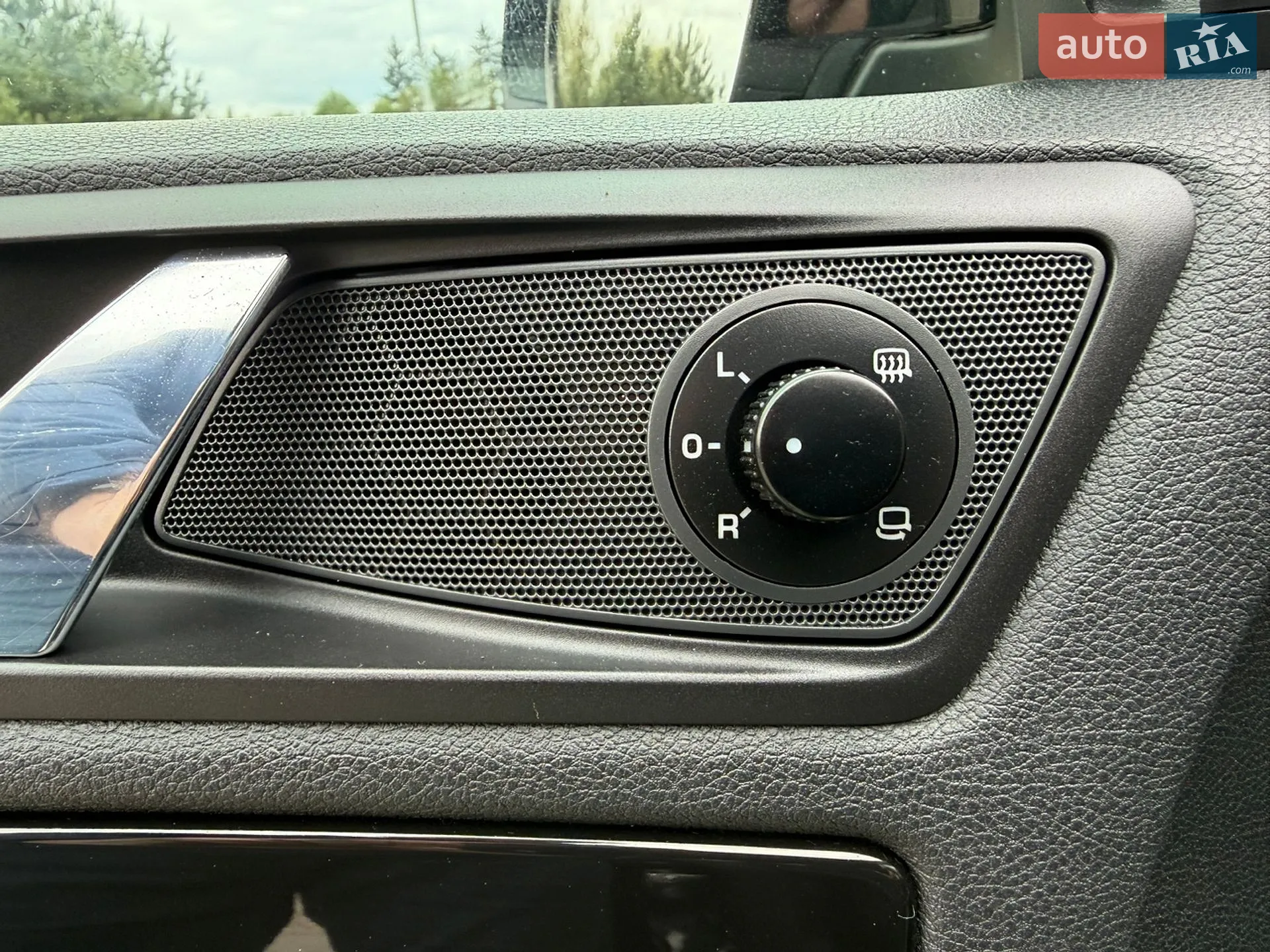 2010 Skoda Octavia - мініатюра 102