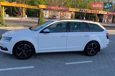 Універсал Skoda Octavia 2019 в Тернополі