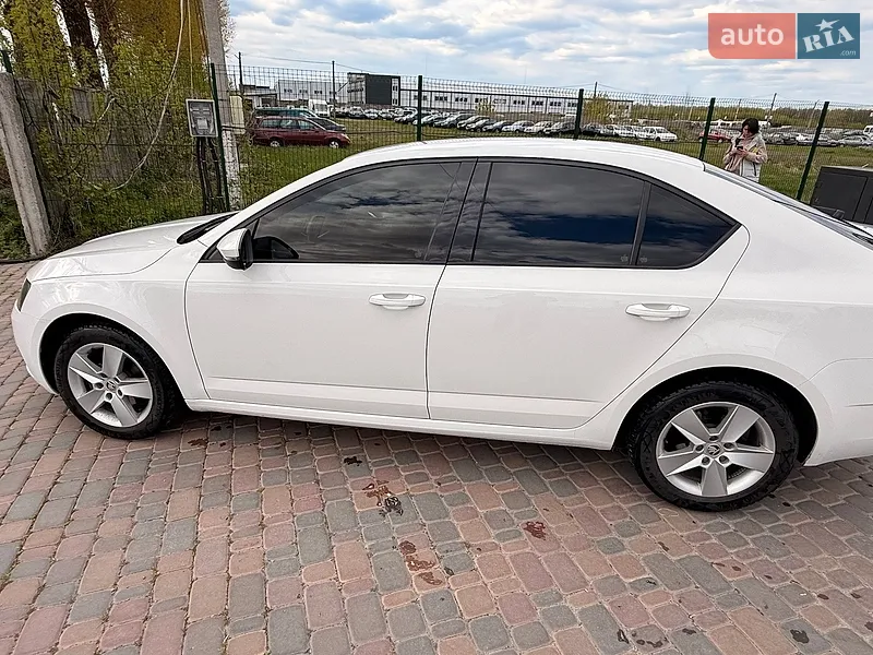 Skoda Octavia 2018 VIN TMBAG7NE4K0060928 фото оголошення 2 з 44