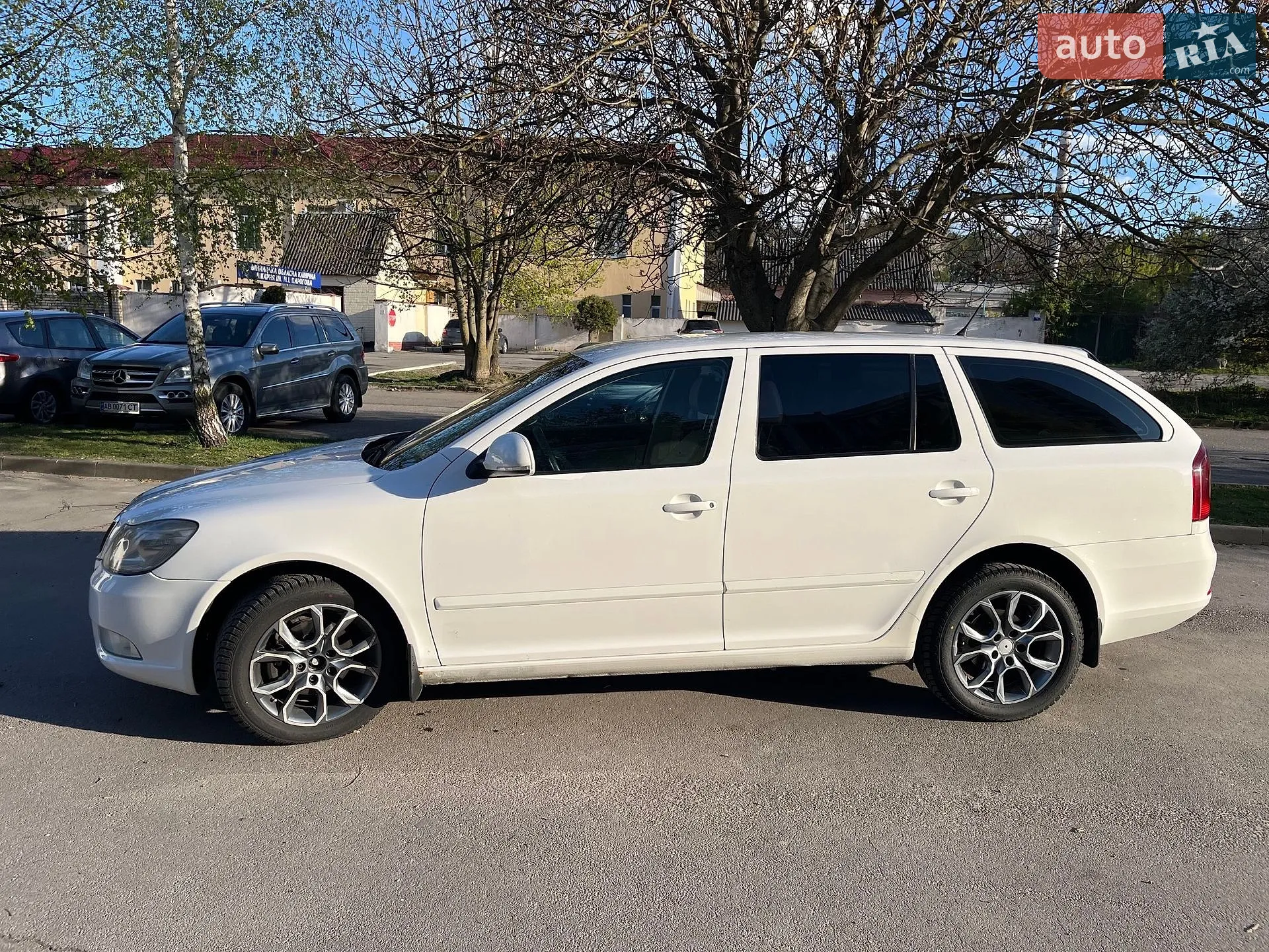 2010 Skoda Octavia - мініатюра 5