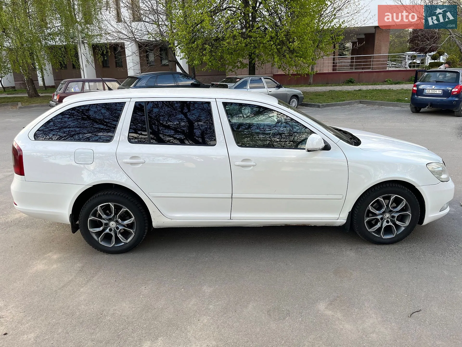2010 Skoda Octavia - мініатюра 11