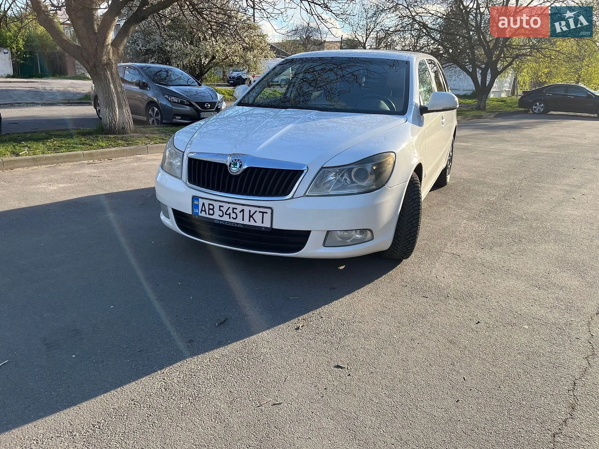 2010 Skoda Octavia - мініатюра 2