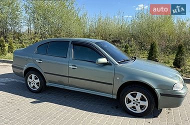 Ліфтбек Skoda Octavia 2002 в Львові