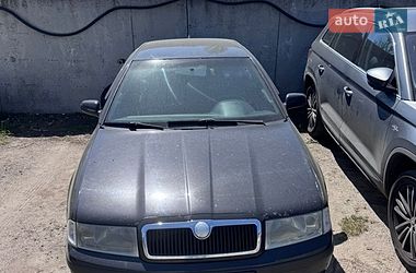 Лифтбек Skoda Octavia 2003 в Киеве