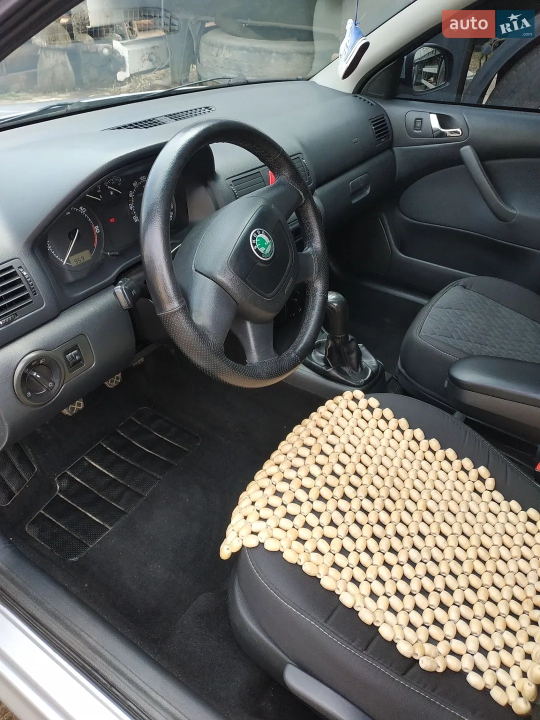 2010 Skoda Octavia - мініатюра 8