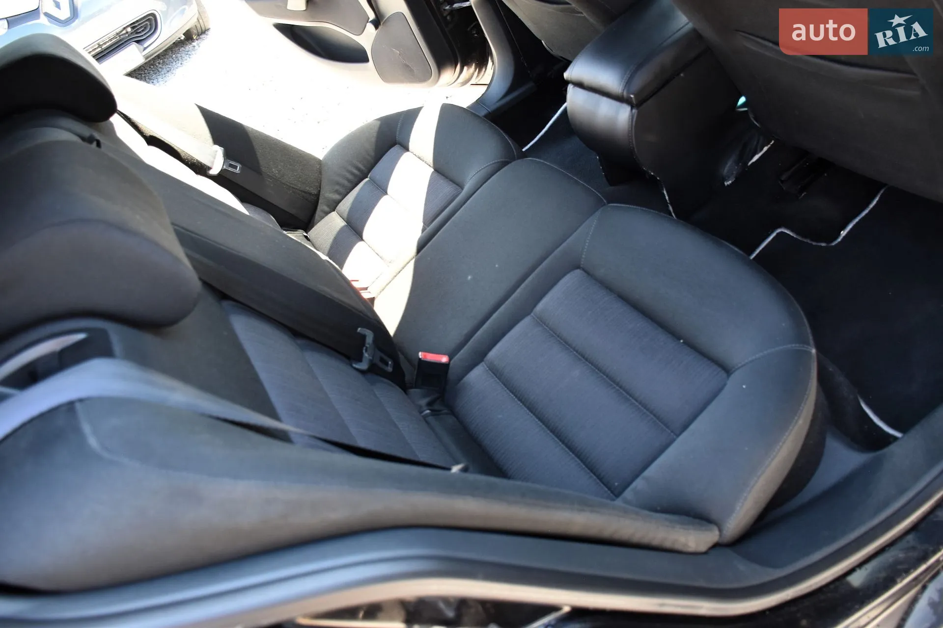 2011 Skoda Octavia - мініатюра 35