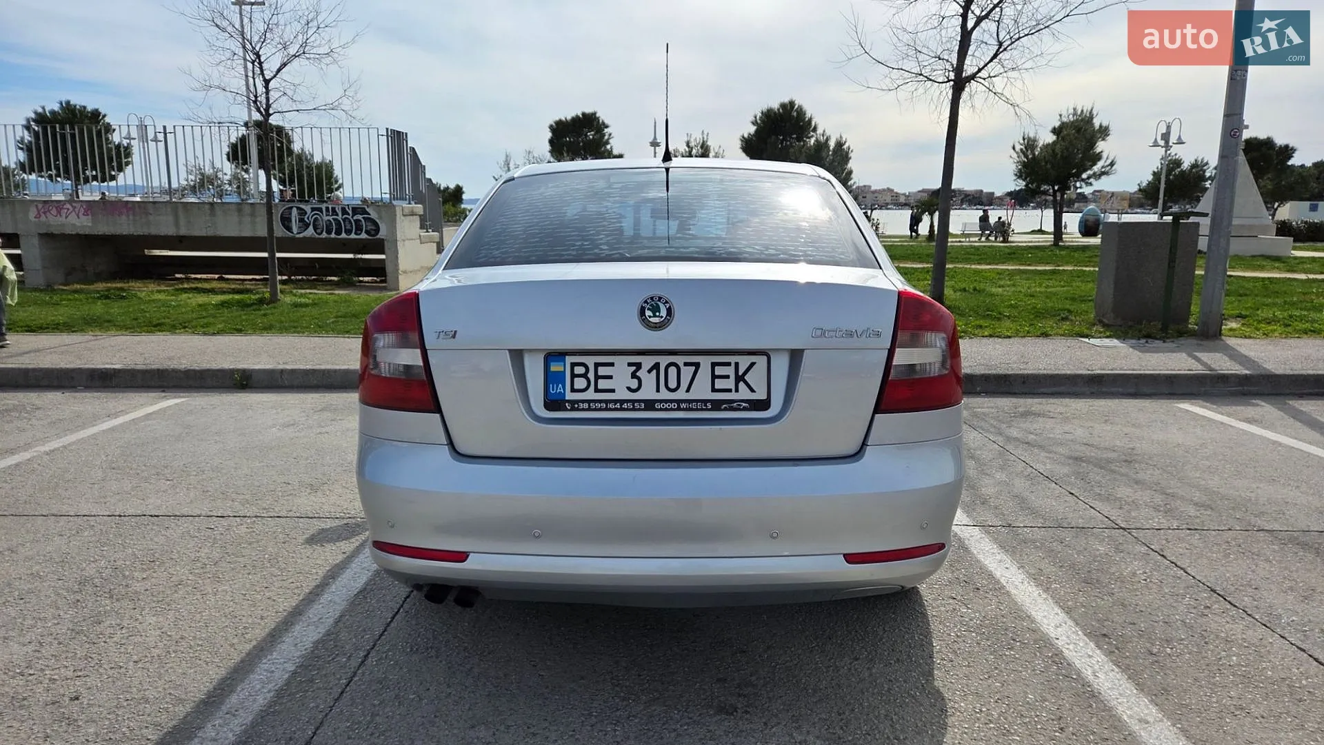 2010 Skoda Octavia - мініатюра 2