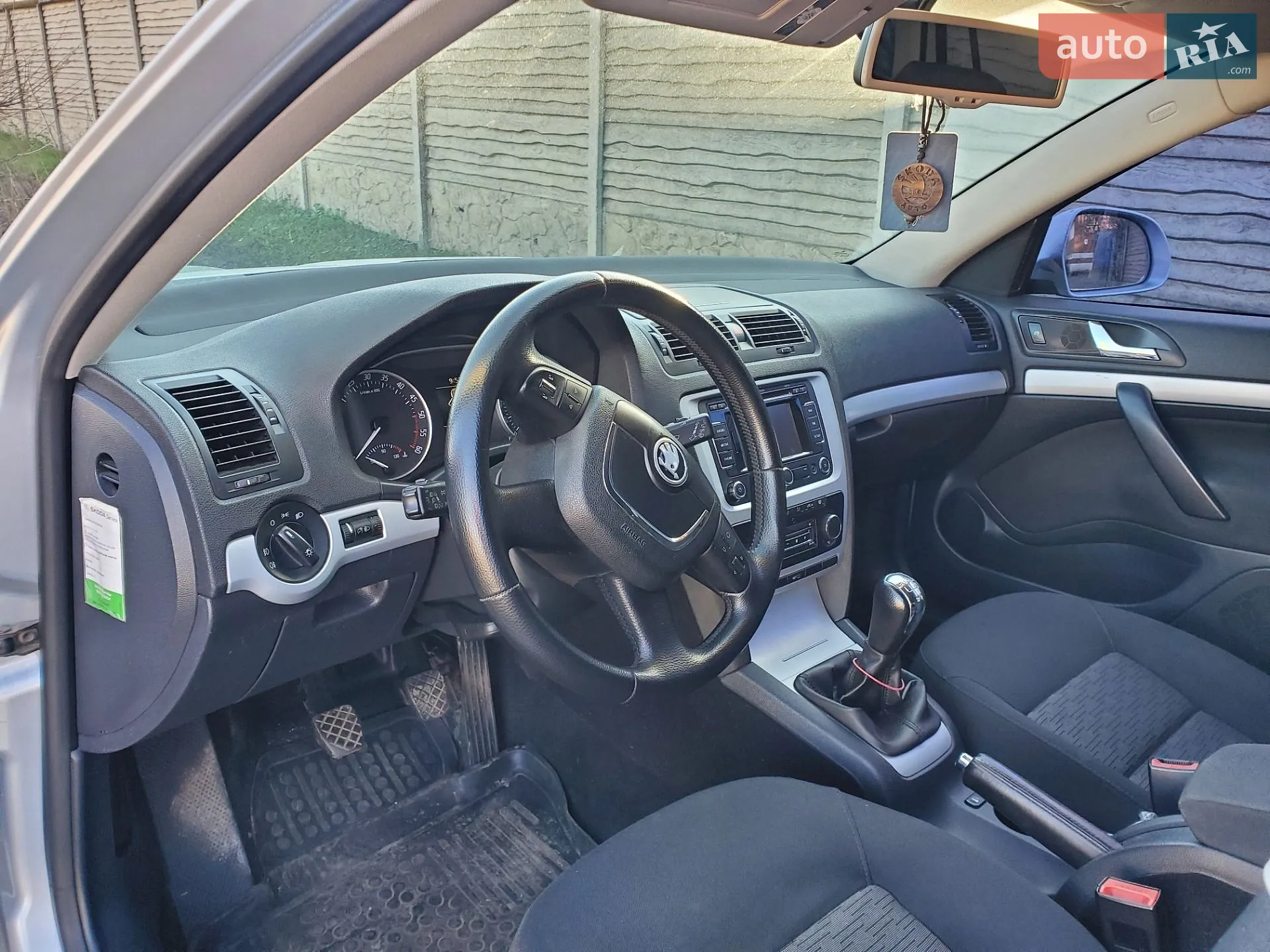 2010 Skoda Octavia - мініатюра 9