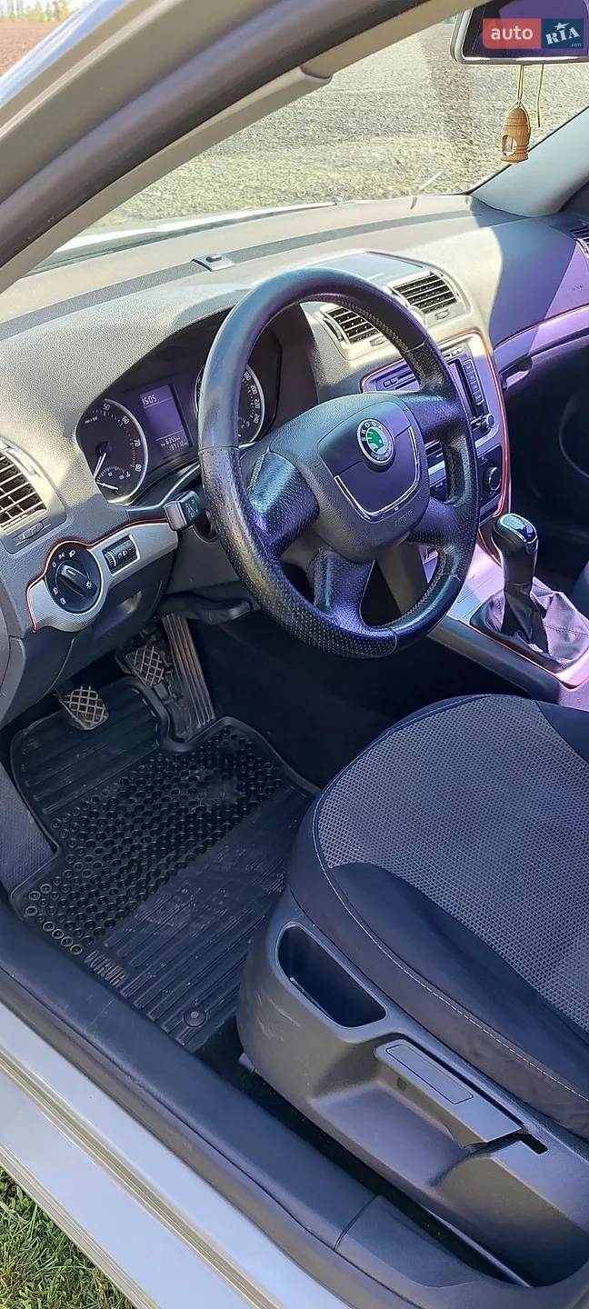 2011 Skoda Octavia - мініатюра 10