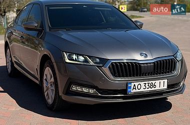 Лифтбек Skoda Octavia 2022 в Ивано-Франковске
