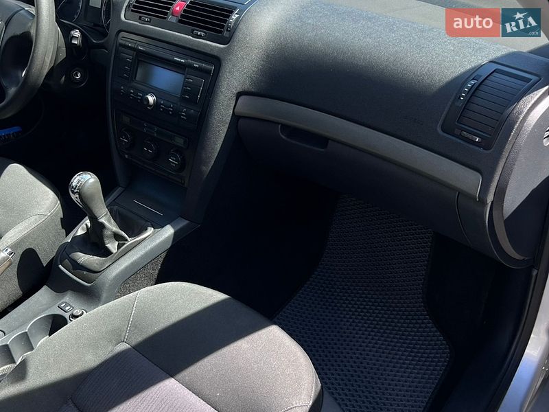 Лифтбек Skoda Octavia 2008 в Ужгороде