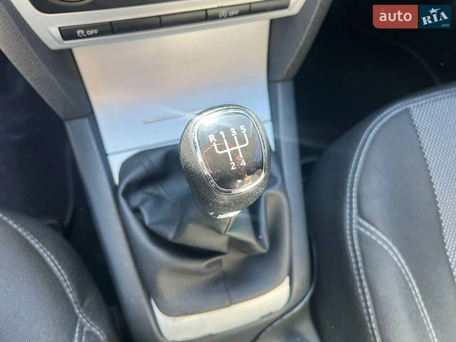 2010 Skoda Octavia - мініатюра 31