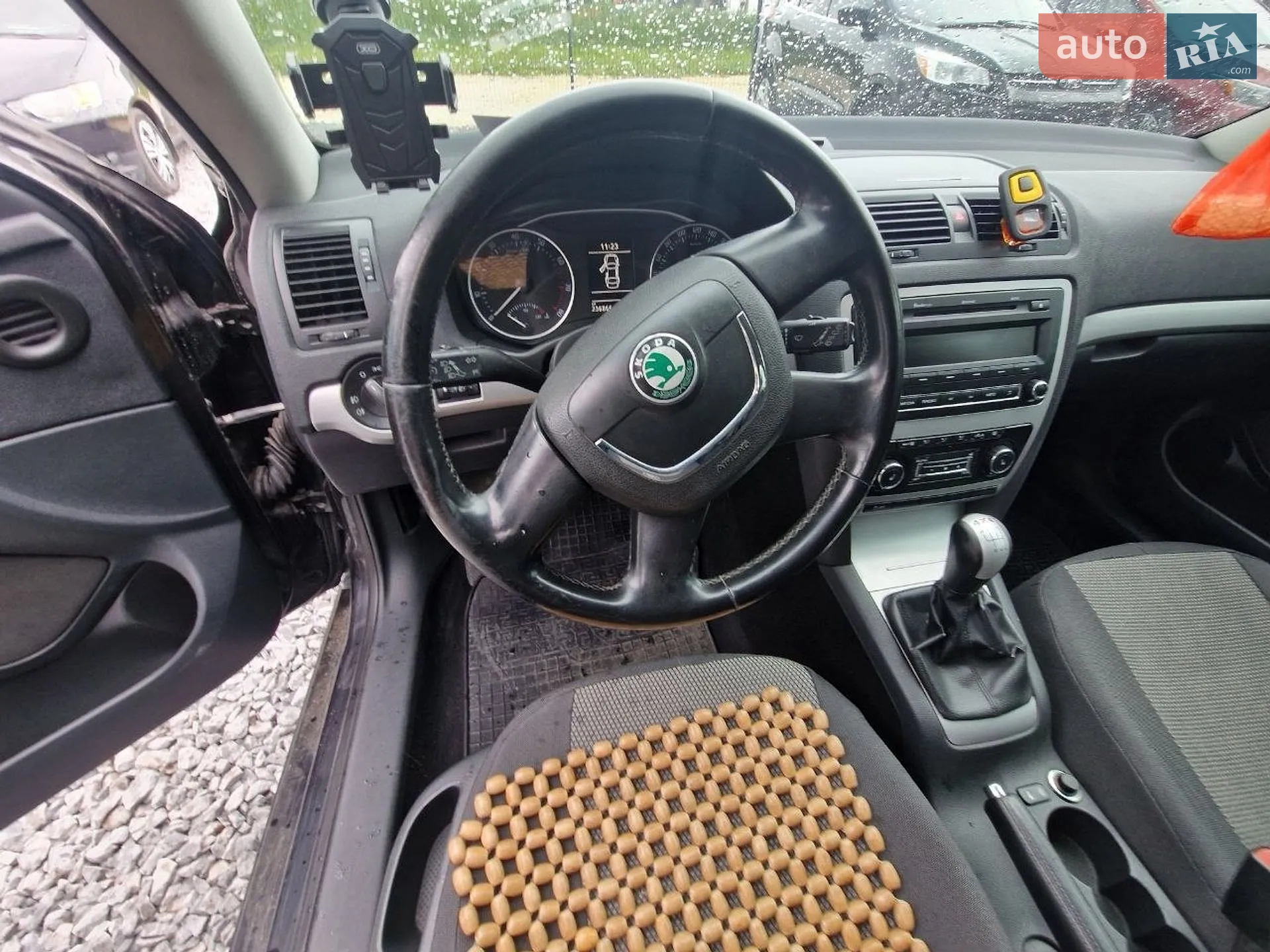 2010 Skoda Octavia - мініатюра 14