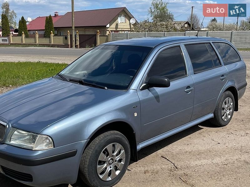 Универсал Skoda Octavia 2003 в Первомайске