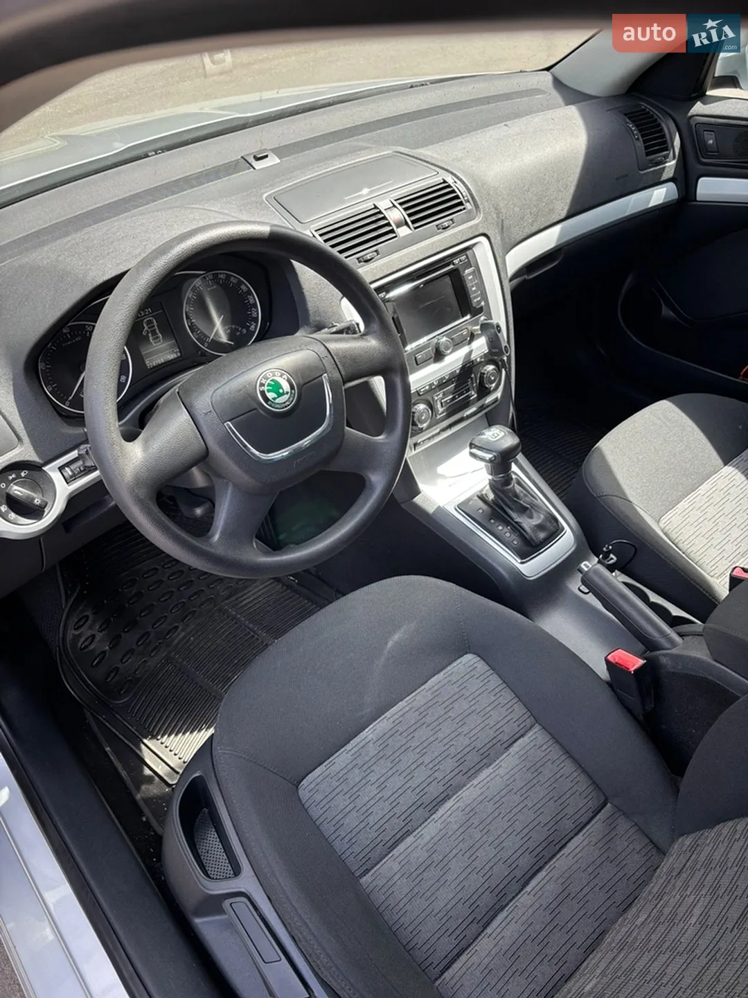2011 Skoda Octavia - мініатюра 10