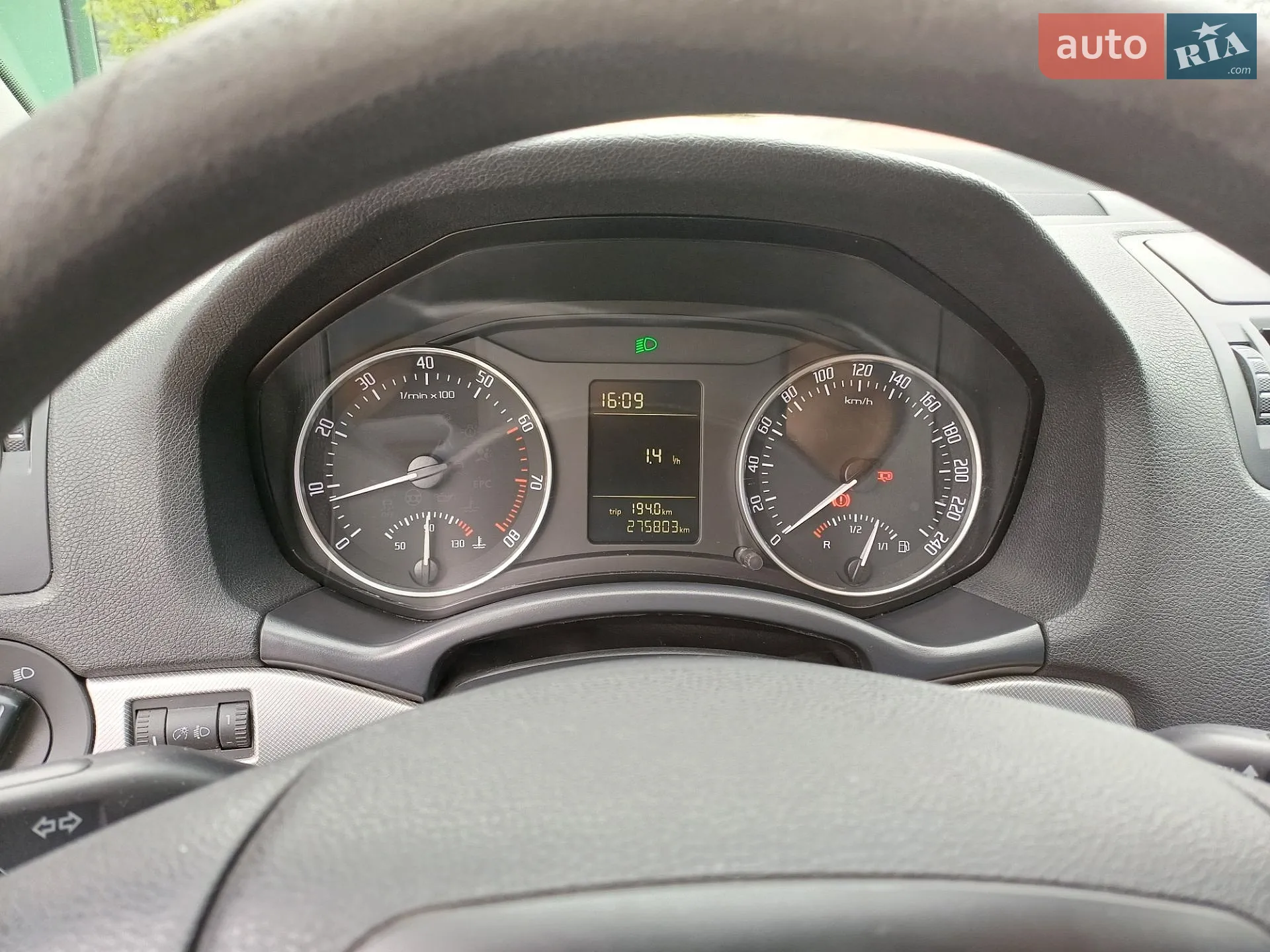 2010 Skoda Octavia - мініатюра 15