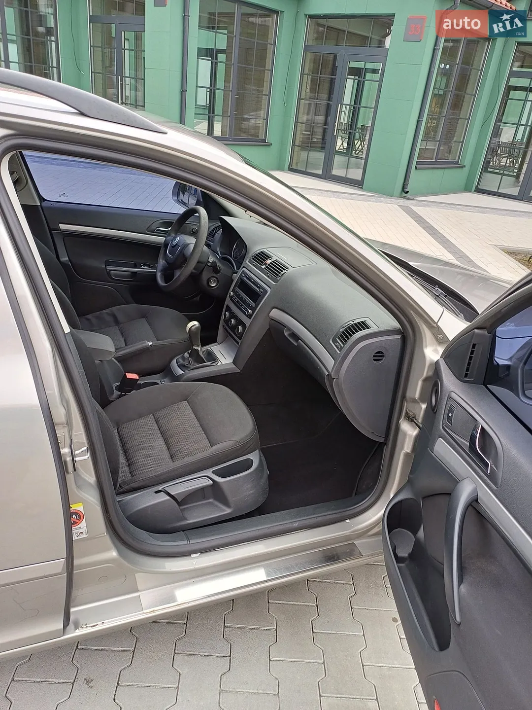2010 Skoda Octavia - мініатюра 22