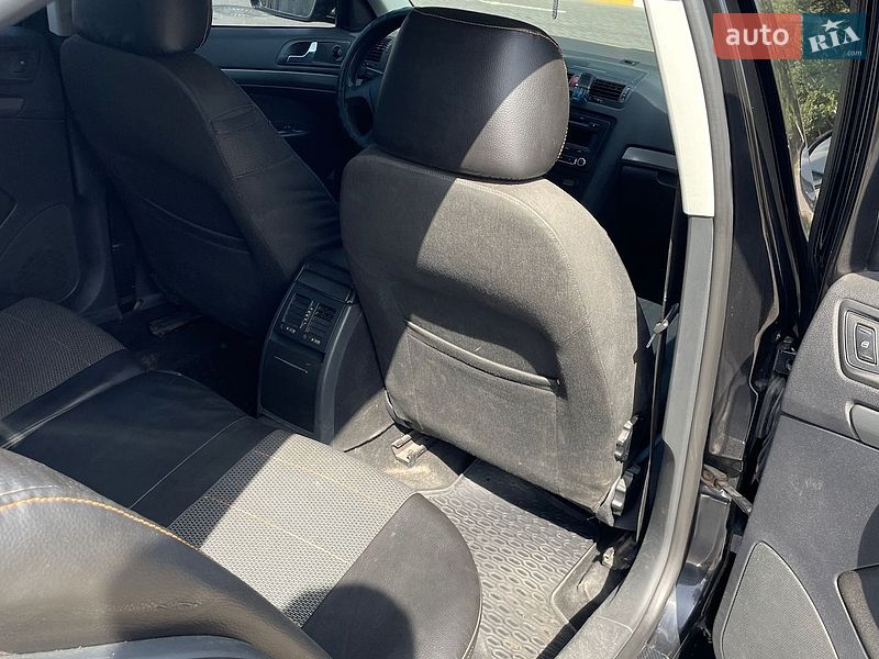 Лифтбек Skoda Octavia 2006 в Долинской