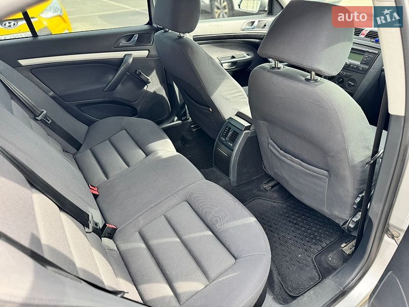Лифтбек Skoda Octavia 2004 в Киеве