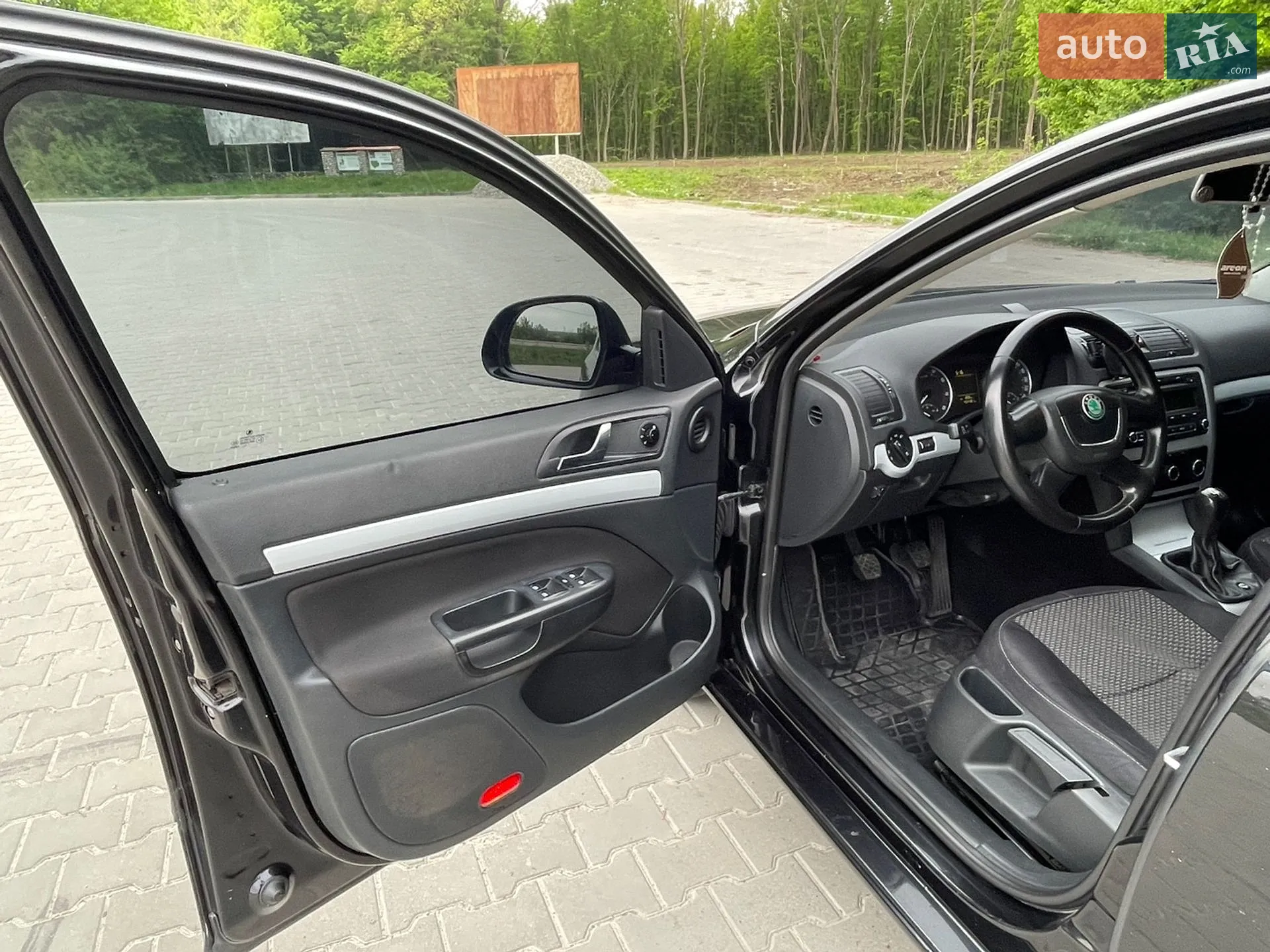 2010 Skoda Octavia - мініатюра 9