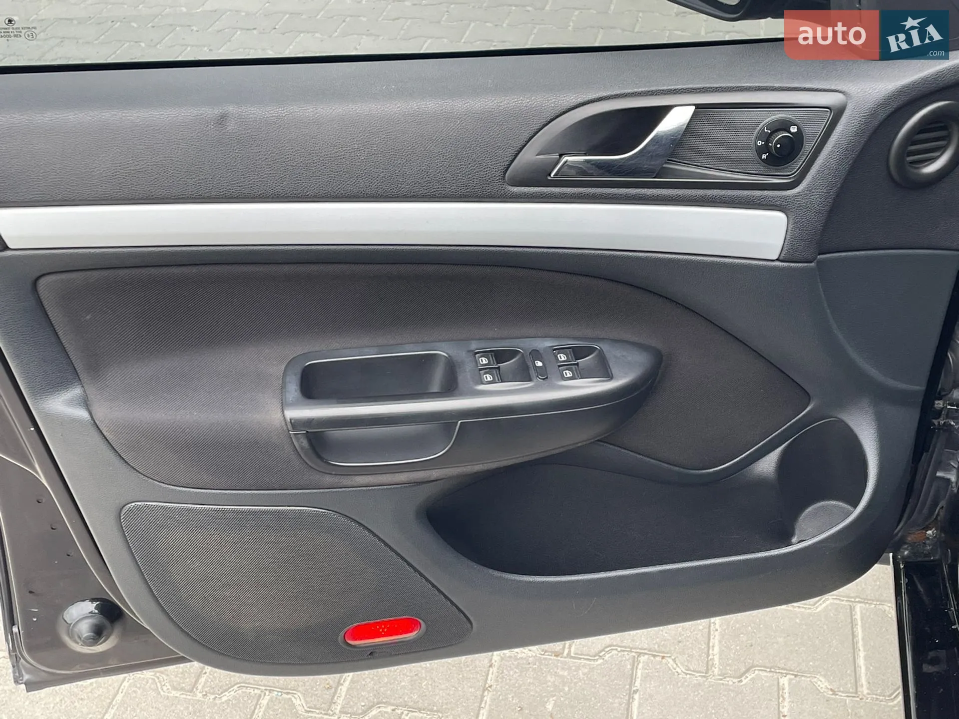2010 Skoda Octavia - мініатюра 15