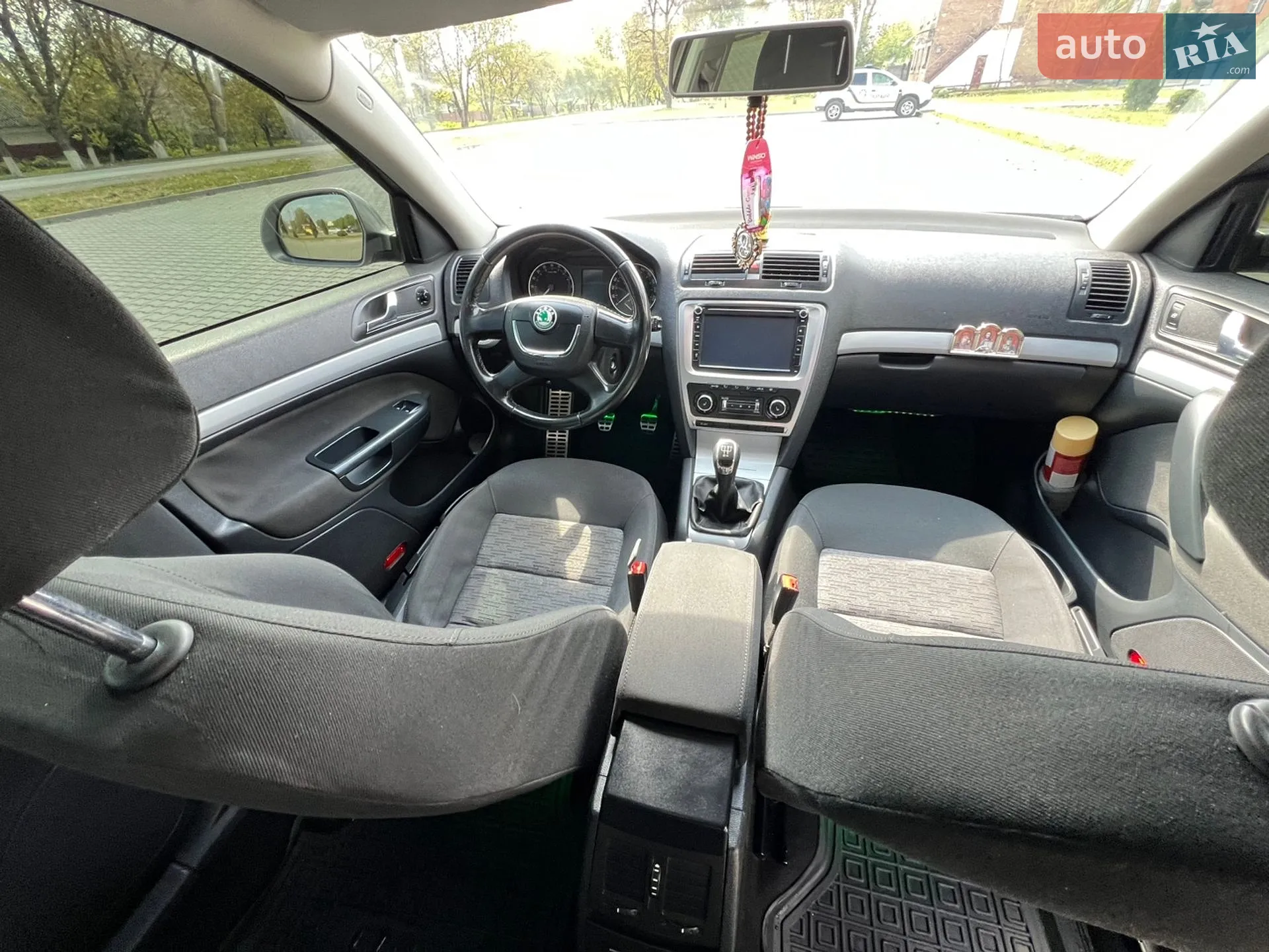 2011 Skoda Octavia - мініатюра 2