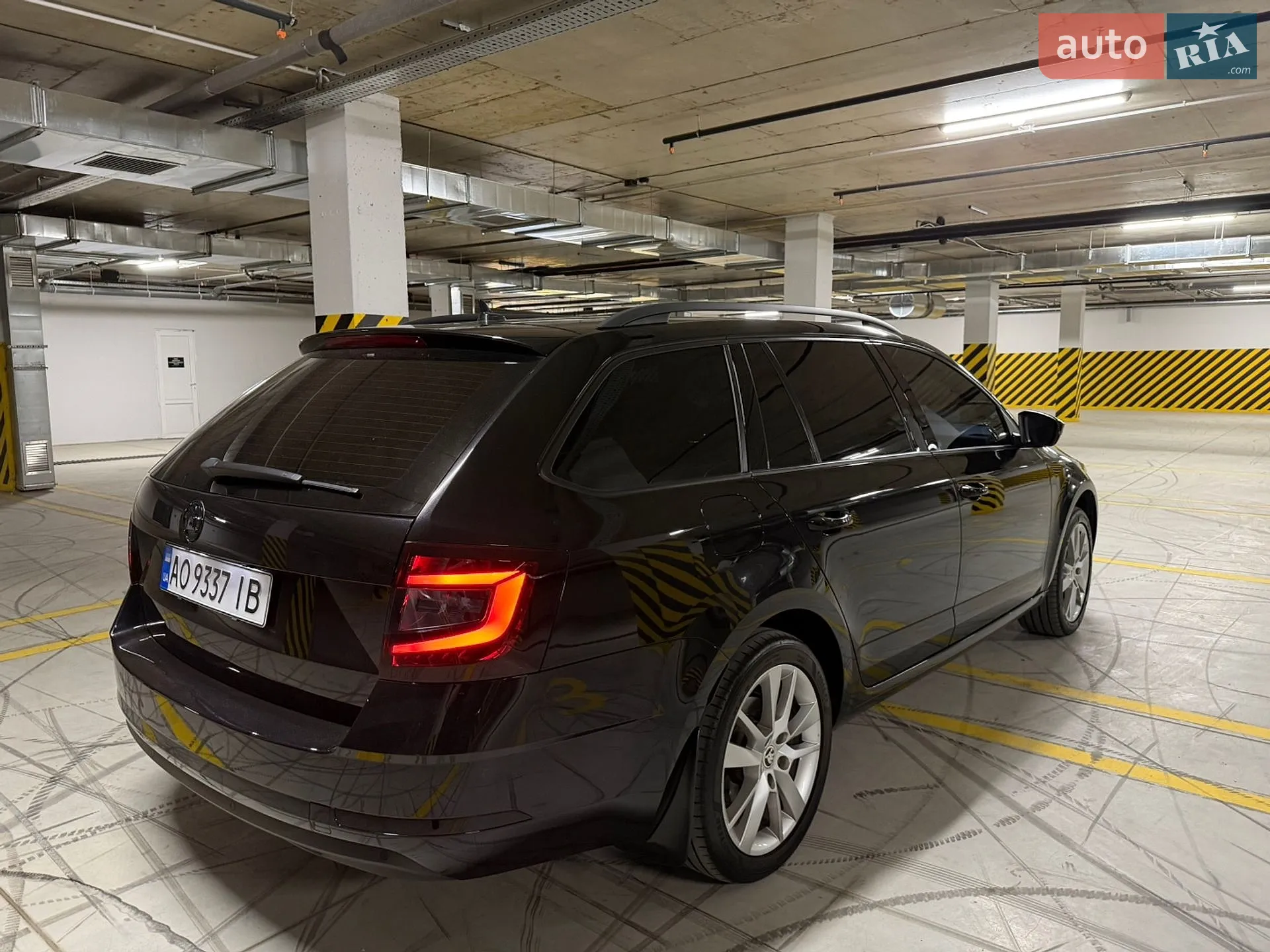 Skoda Octavia 2020 VIN TMBLK7NEXL0185344 фото оголошення 4 з 18