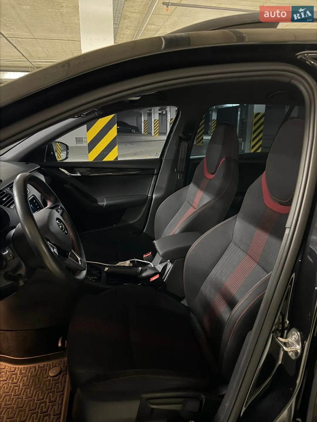 Skoda Octavia 2020 VIN TMBLK7NEXL0185344 фото оголошення 9 з 18