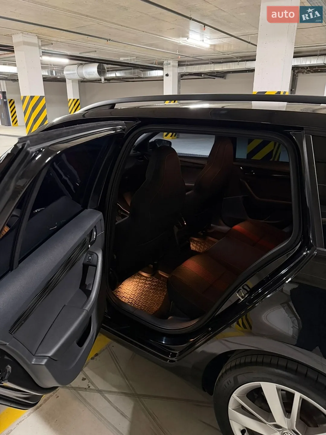 Skoda Octavia 2020 VIN TMBLK7NEXL0185344 фото оголошення 14 з 18