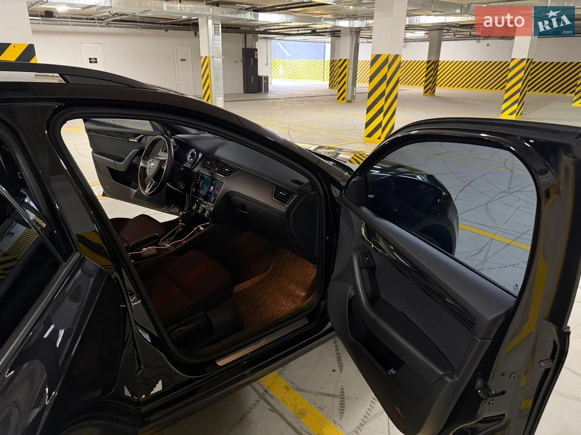 Skoda Octavia 2020 VIN TMBLK7NEXL0185344 фото оголошення 16 з 18