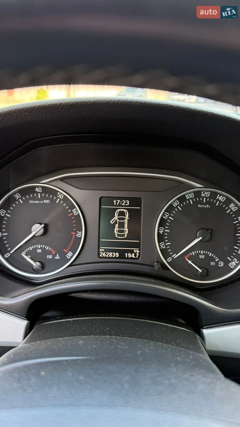 2011 Skoda Octavia - мініатюра 10