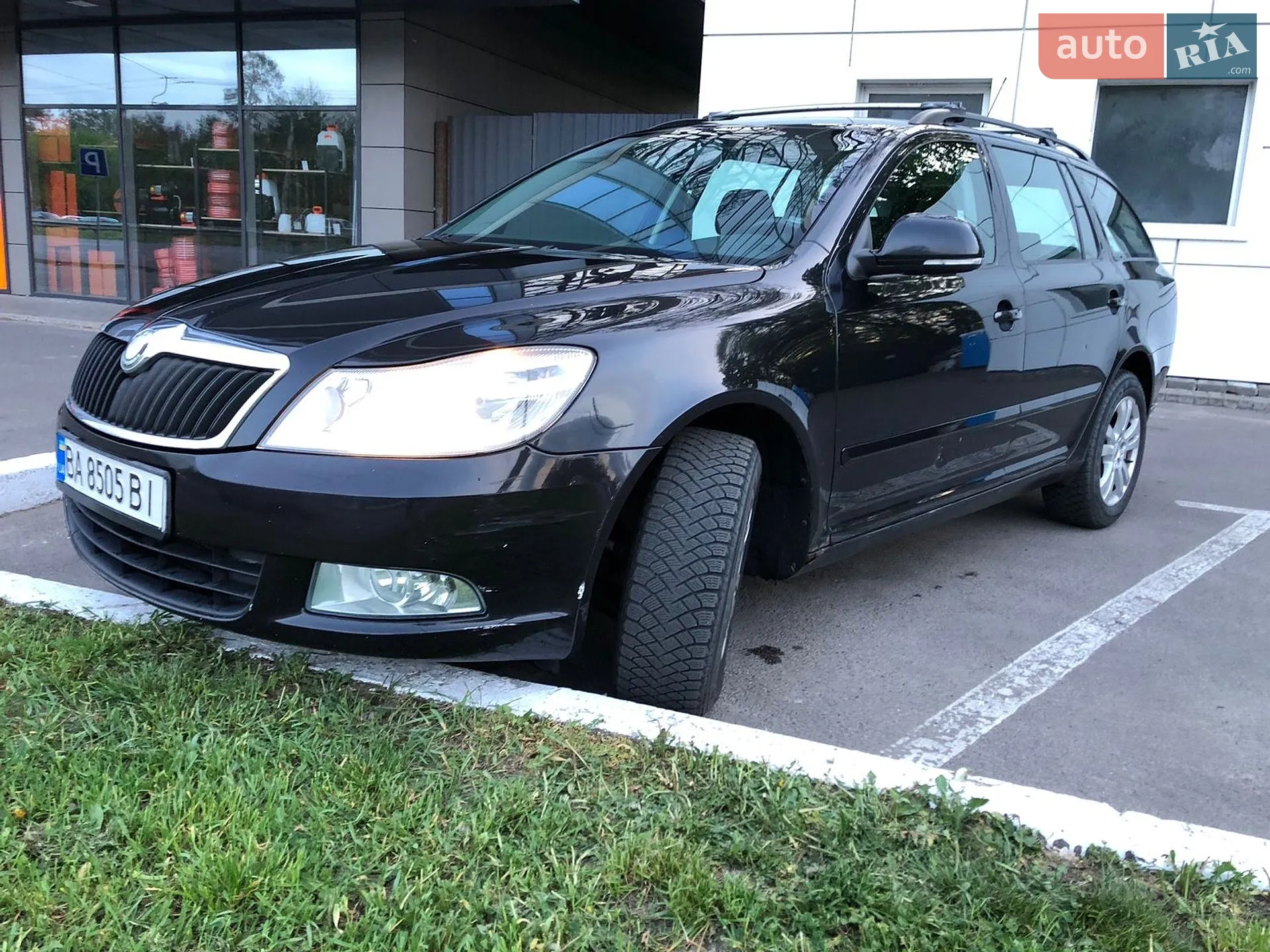 2010 Skoda Octavia - мініатюра 2