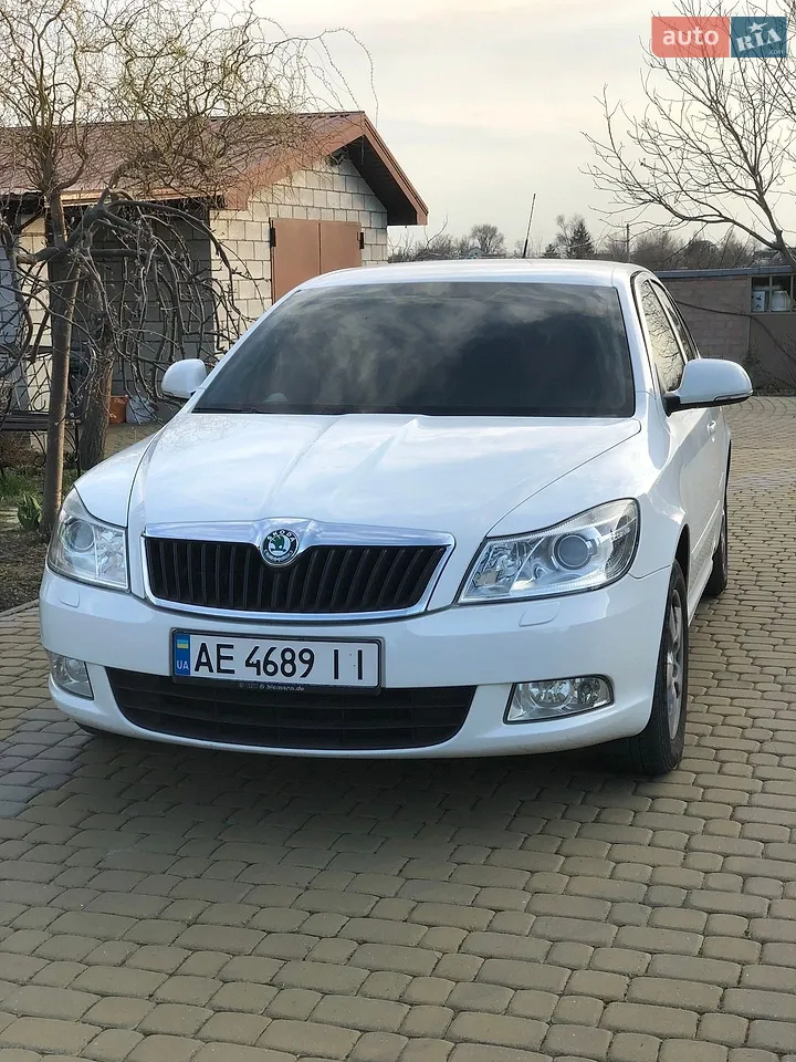2010 Skoda Octavia - мініатюра 16