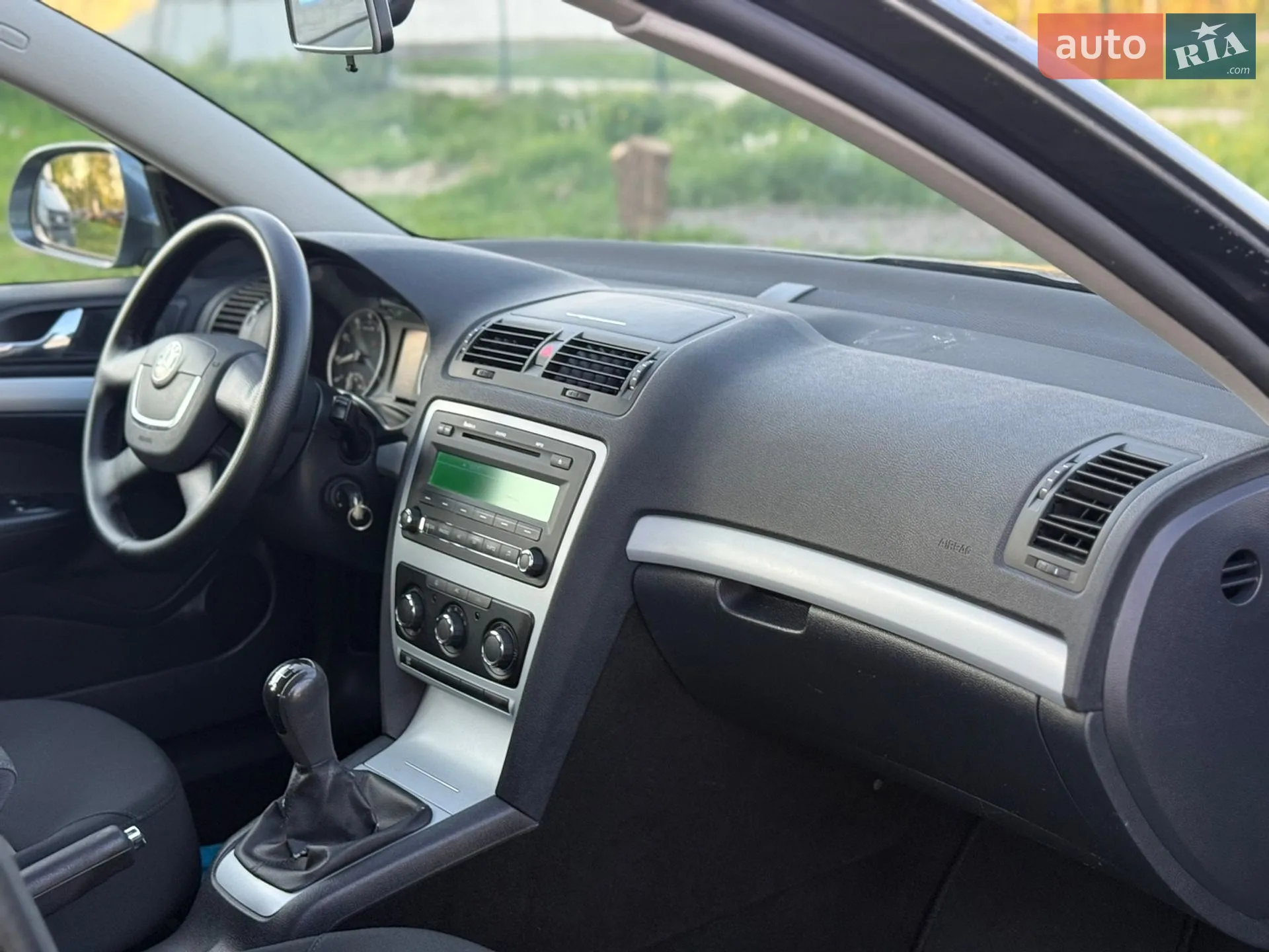 2010 Skoda Octavia - мініатюра 25