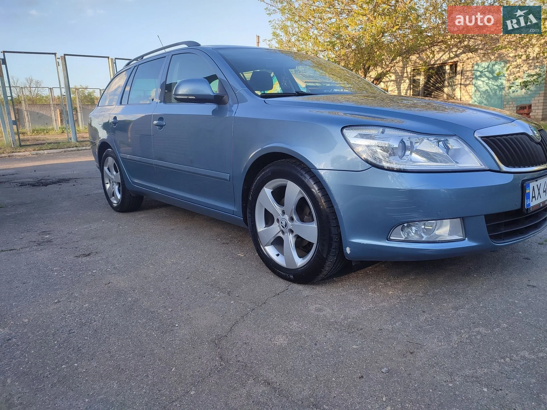 2010 Skoda Octavia - мініатюра 2
